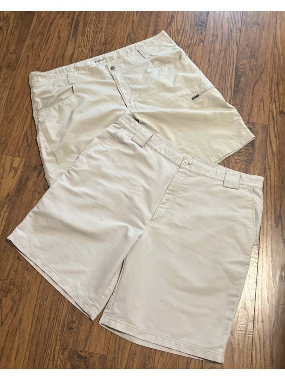 2 pcs Izod Golf XFG Sz 40 Khaki Shorts & Columbia Omni Sz 40 Khaki Shorts U31p